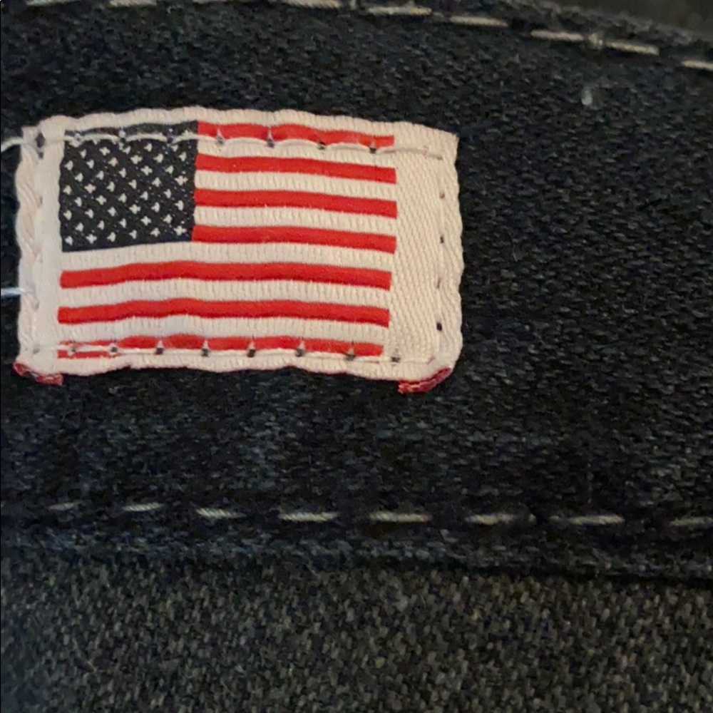 True Religion - Picture 7 of 8